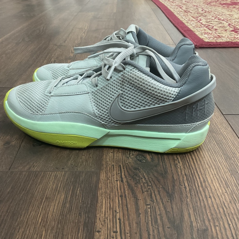 men’s Nike ja 1 basketball shoes sz 9.5